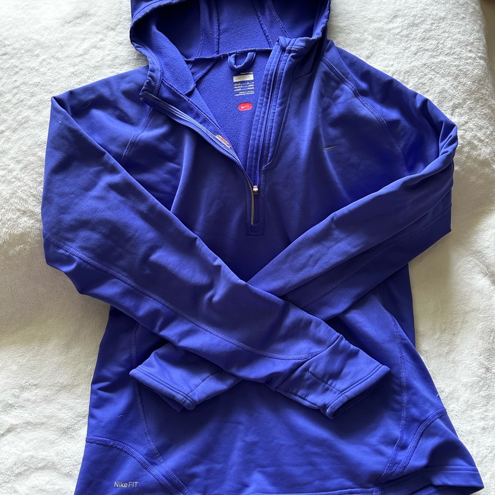 NikeFIT Purple sweater with hood